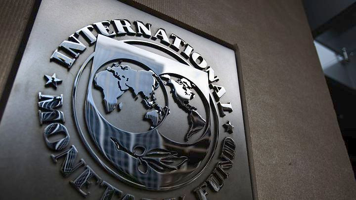Το ΔΝΤ αναθεωρεί θετικά τις προβλέψεις του και για το πρωτογενές πλεόνασμα της Ελλάδας