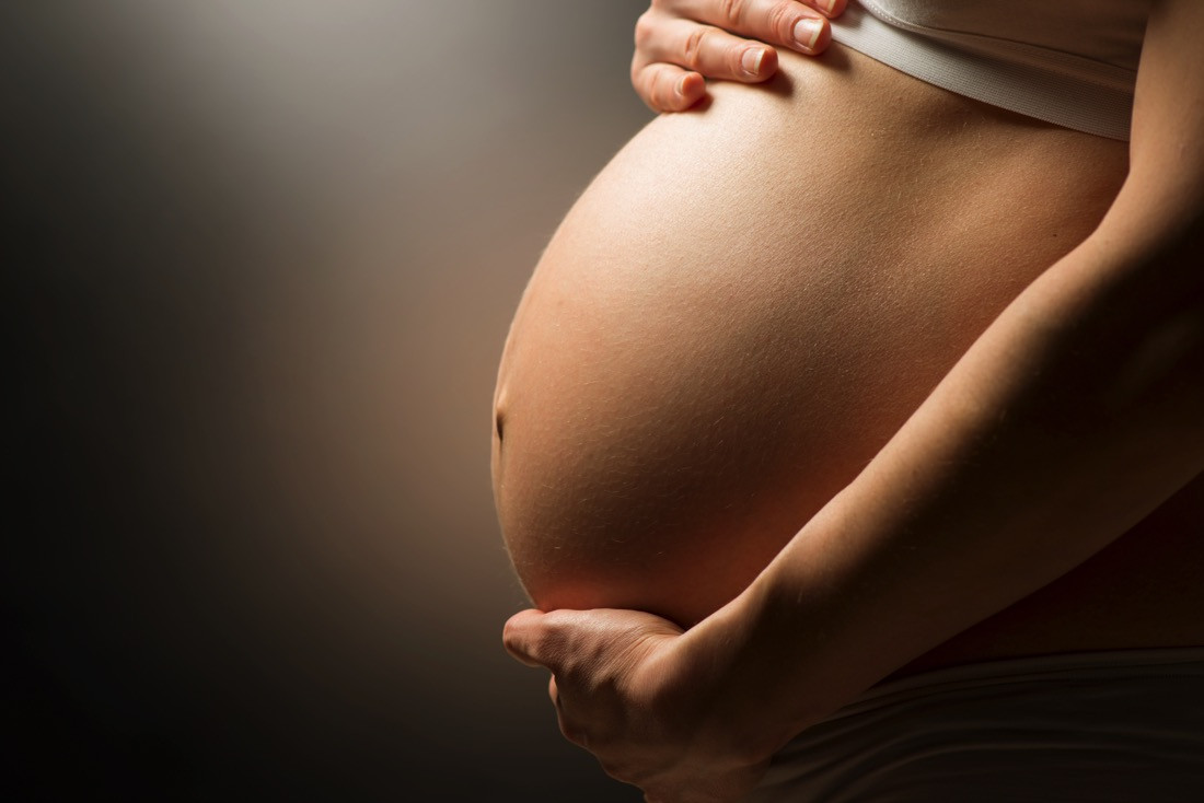 Μία στις πέντε γεννήσεις στον κόσμο γίνονται πλέον με καισαρική
