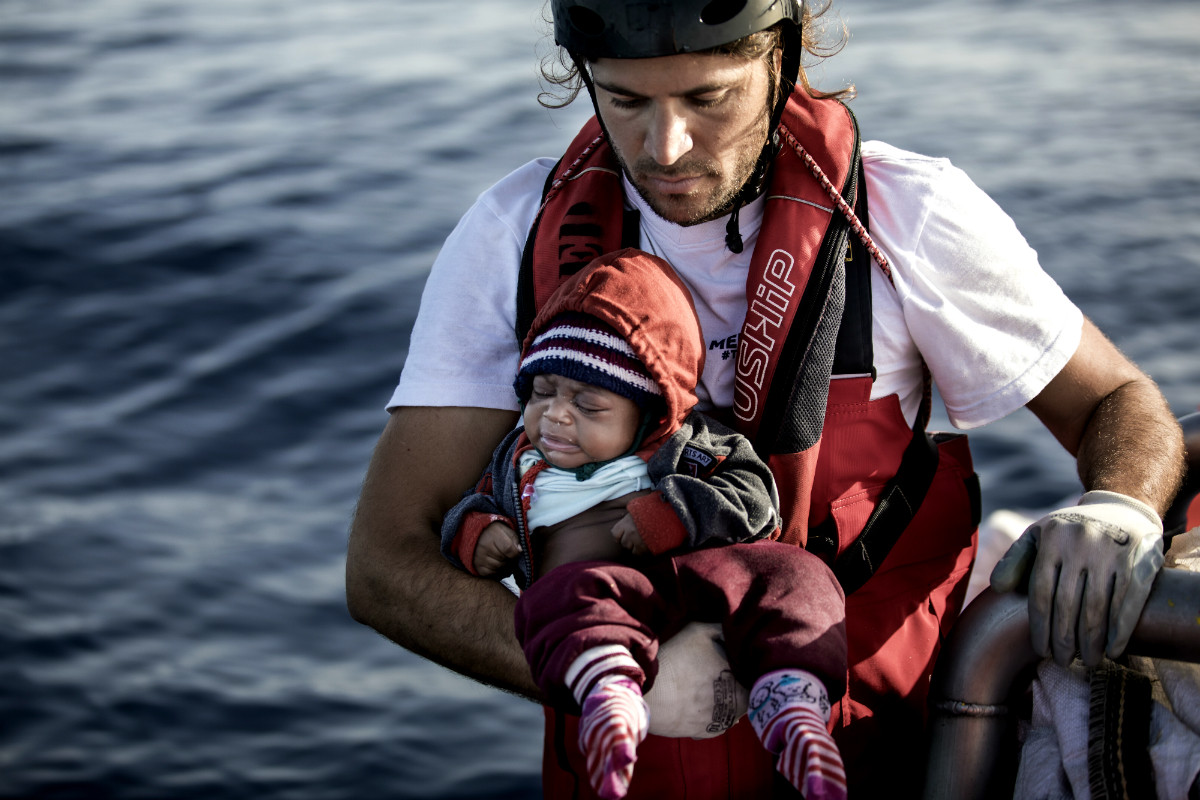 Μαρτυρία διασώστη στο Tvxs.gr: Η ΕΕ χρηματοδοτεί συμμορίες για να καταστέλλουν πρόσφυγες