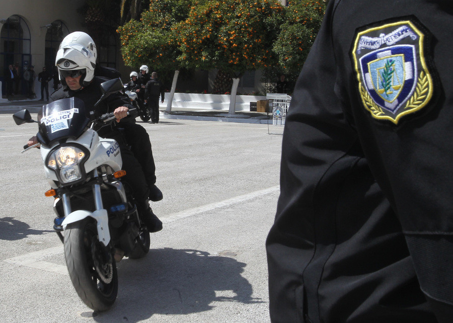 Άγρια καταδίωξη στην Αθηνών – Λαμίας: Σύλληψη δύο ατόμων