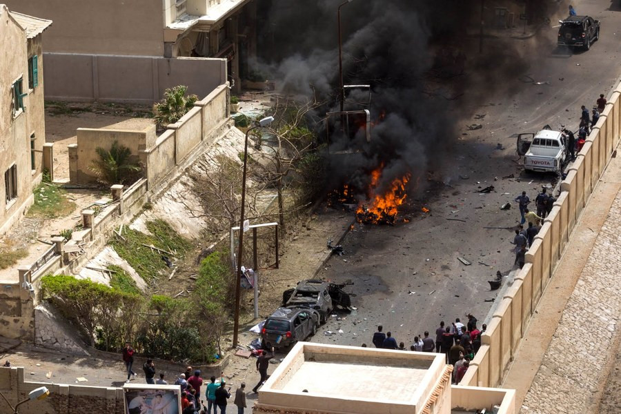 Πολύνεκρη επίθεση σε λεωφορείο με κόπτες στην Αίγυπτο