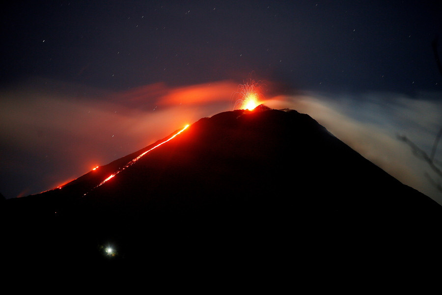 Γουατεμάλα: Ενεργοποιήθηκε ξανά το θανατηφόρο ηφαίστειο Ελ Φουέγο