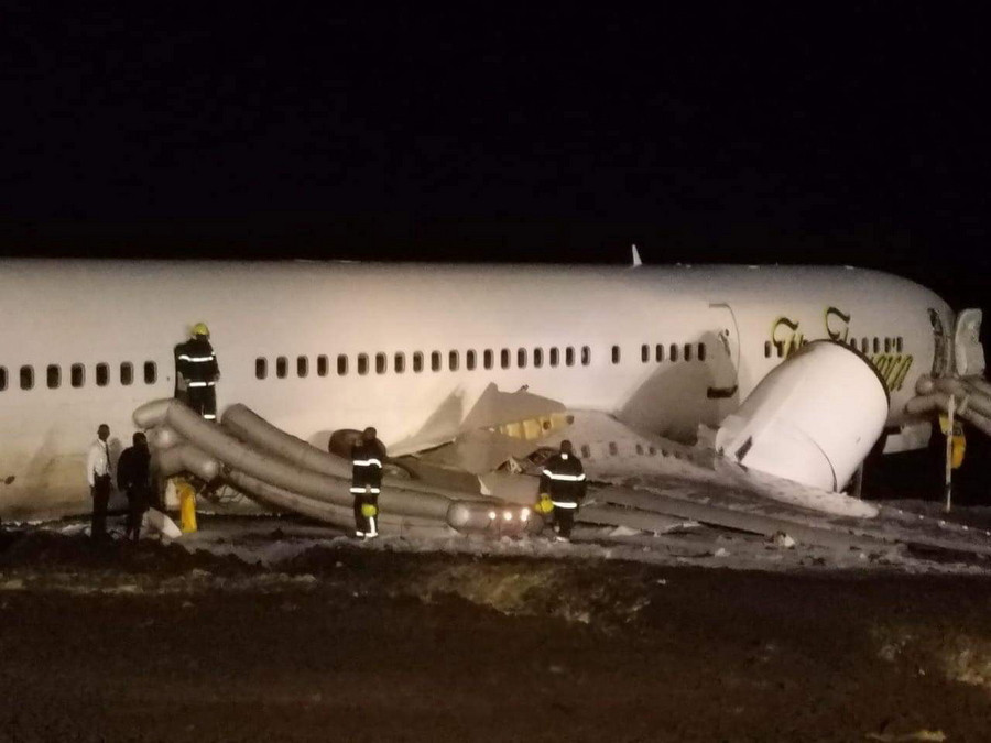 Αναγκαστική προσγείωση της Fly Jamaica με έξι τραυματίες