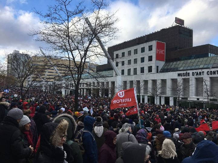 Δεκάδες χιλιάδες διαδηλωτές στο Μόντρεαλ κατά της κλιματικής αλλαγής