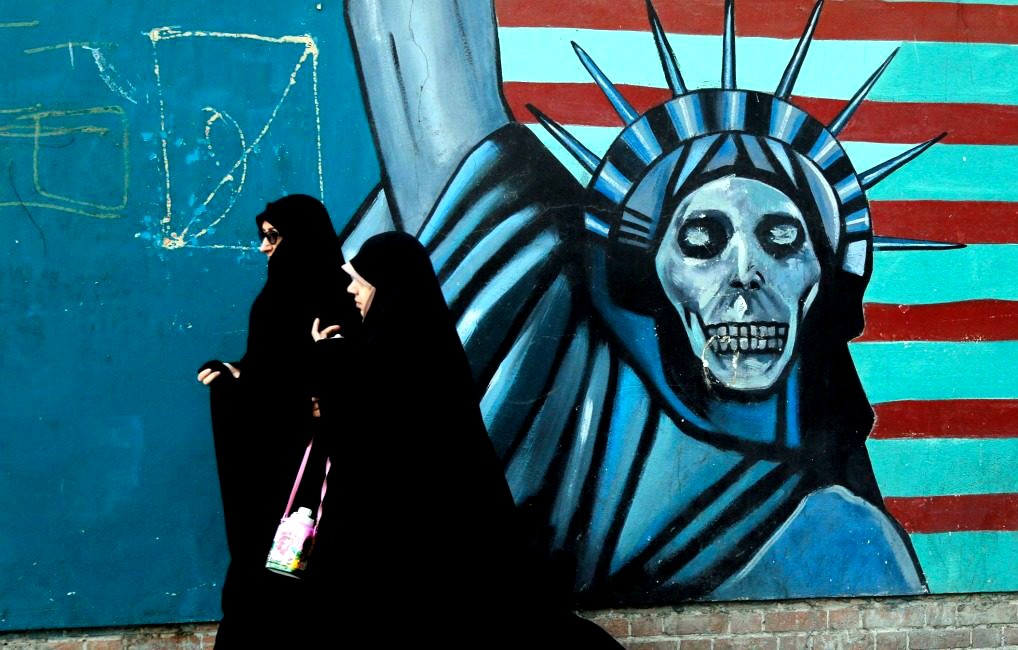 Αλλαγή καθεστώτος στο Ιράν μέσω κυρώσεων θέλουν οι ΗΠΑ