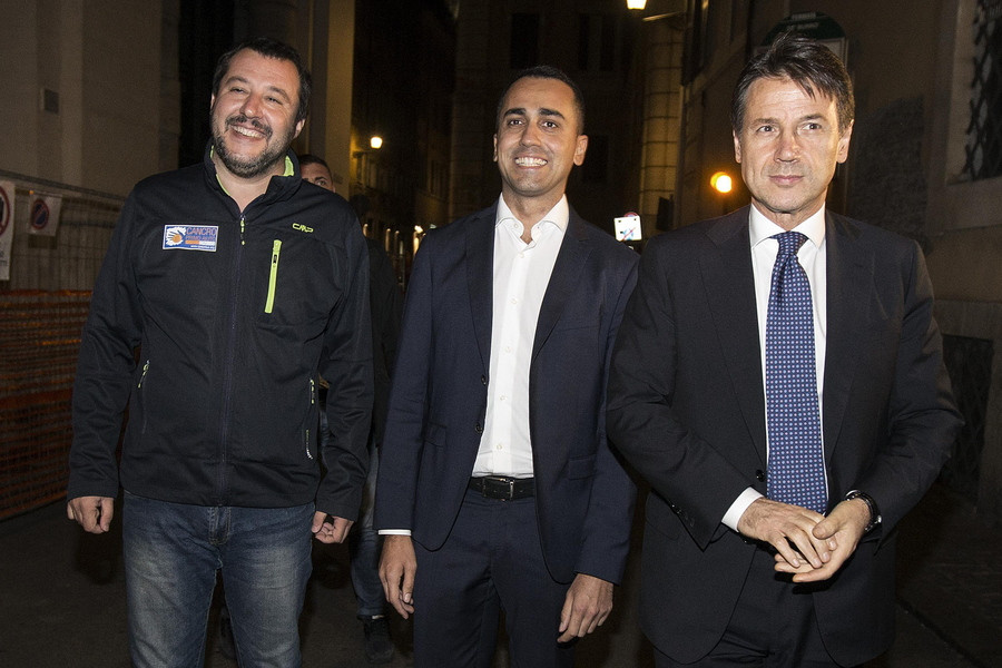 «Τραβάει το σχοινί» η Ιταλία – Υπουργικό συμβούλιο συγκαλεί ο Κόντε