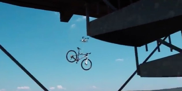 Ένα drone – κλέφτης ποδηλάτων… [ΒΙΝΤΕΟ]
