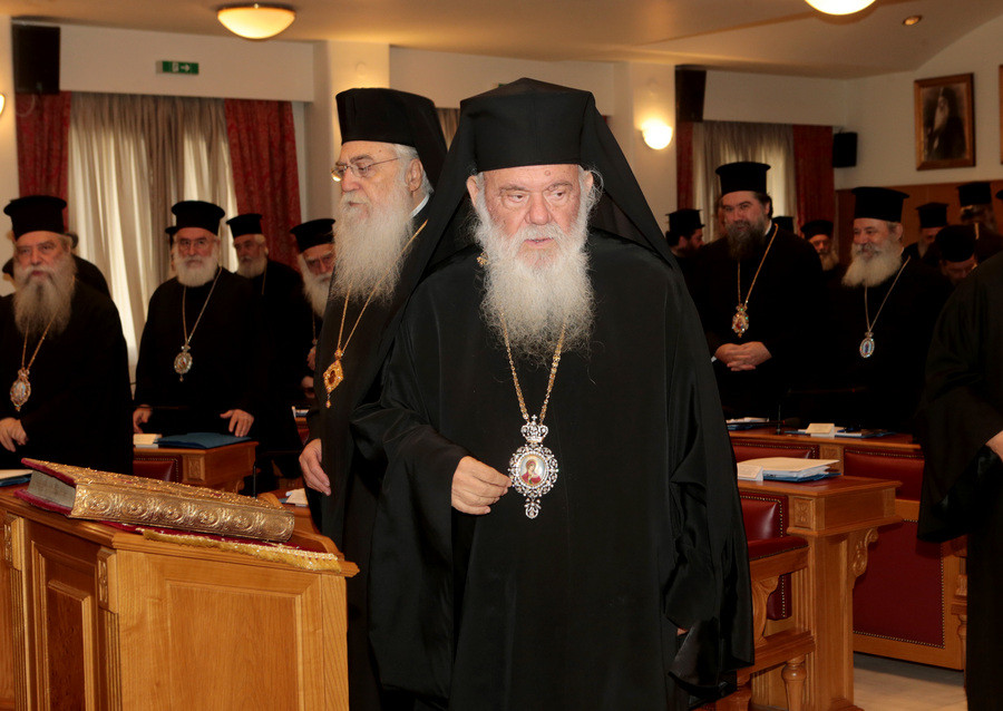 Εκκλησιαστικοί κύκλοι: Αυτοί που τώρα επιτίθενται στον Αρχιεπίσκοπο, πριν λίγες μέρες του έδιναν συγχαρητήρια για τη συμφωνία