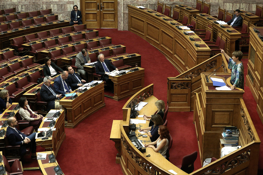 Αντιπαράθεση Όλγας Γεροβασίλη – ΝΔ στη Βουλή περί «ανοχής στα φαινόμενα βίας»