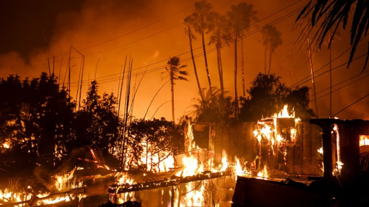 Ο υπ. Εσωτερικών των ΗΠΑ αποδίδει ευθύνες σε περιβαλλοντολόγους για τις πυρκαγιές της Καλιφόρνιας