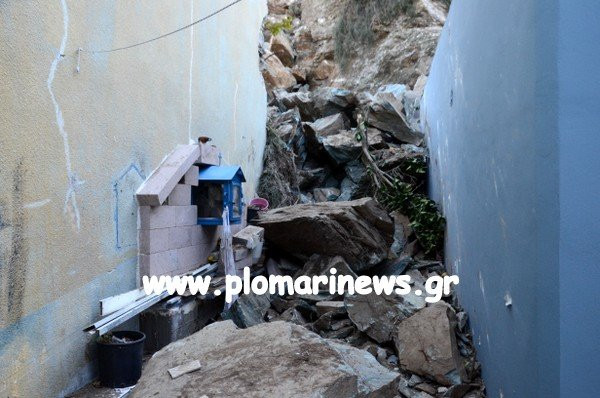 Λέσβος: Γκρεμίστηκε τοίχος σπιτιού έπειτα από κατολίσθηση [Βίντεο]