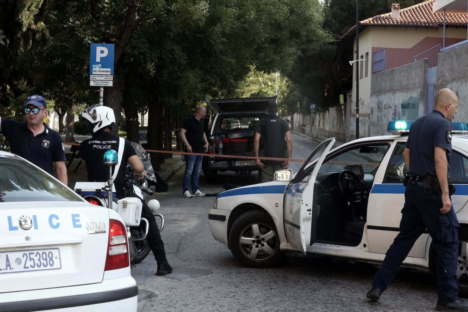 Τι βρήκε η αστυνομία μετά τη συμπλοκή στα ελληνοαλβανικά σύνορα [Φωτογραφίες]