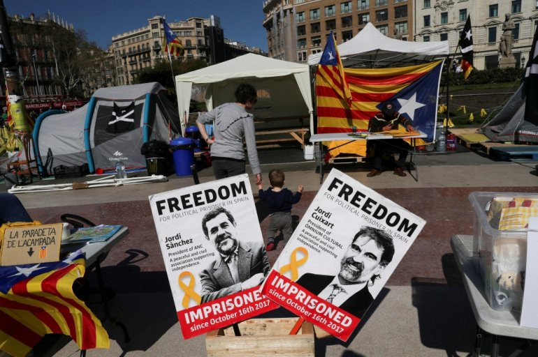 Καταλονία: Απεργία πείνας από φυλακισμένους ηγέτες του αυτονομιστικού κινήματος