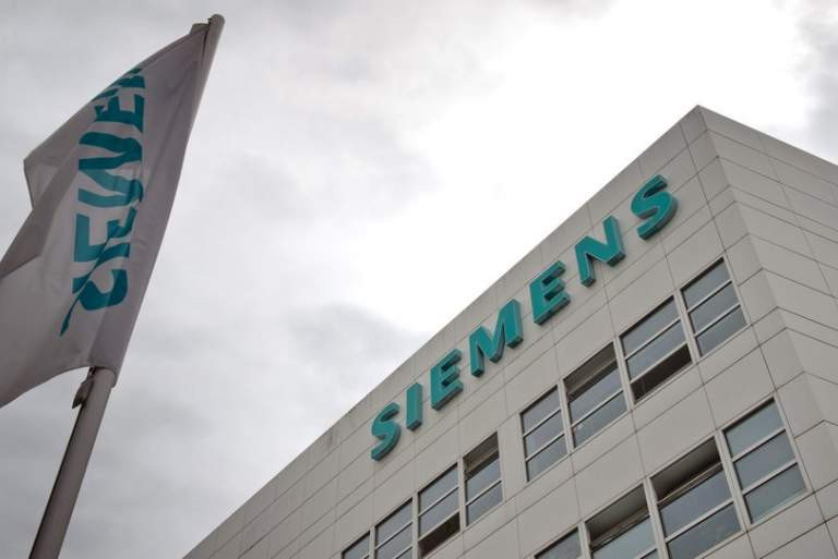 Η απόρρητη έκθεση των Αμερικανών για τις μίζες της Siemens στην Ελλάδα