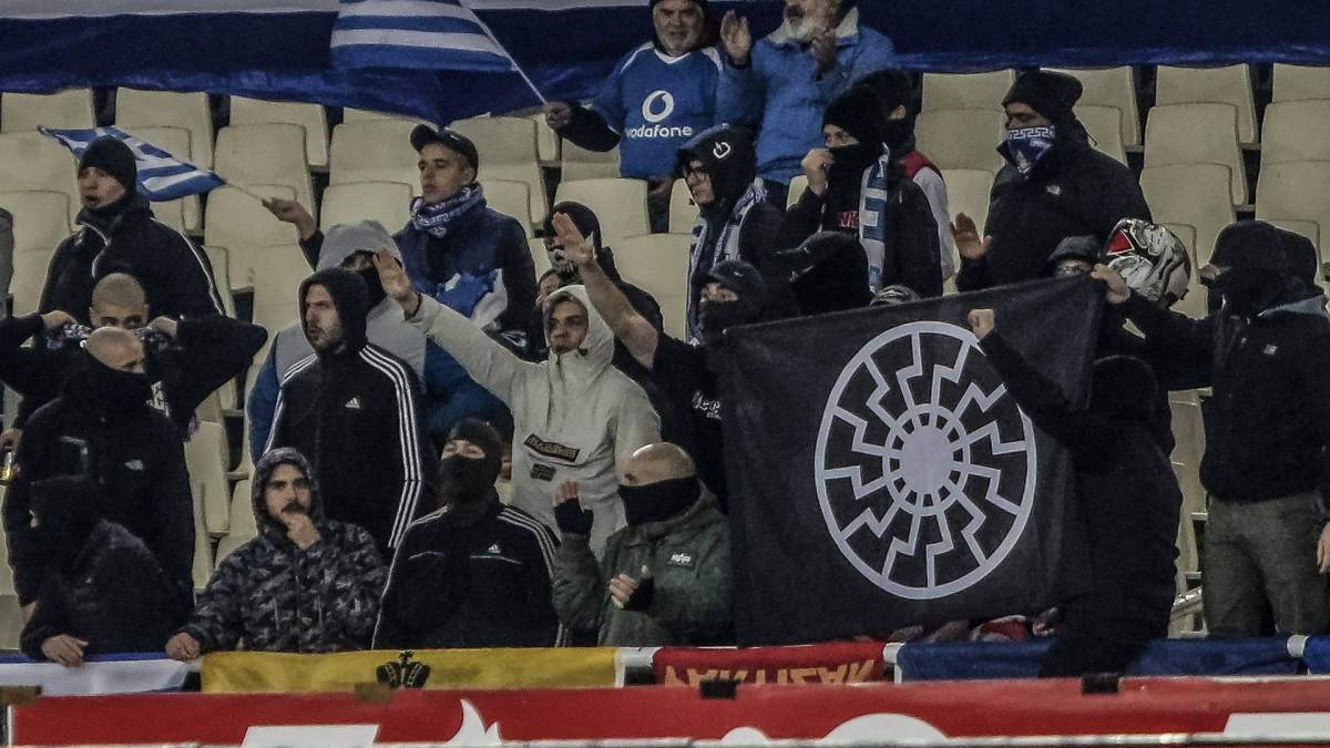 Η UEFA «τιμωρεί» την Εθνική για τα ναζιστικά σύμβολα στο ΟΑΚΑ