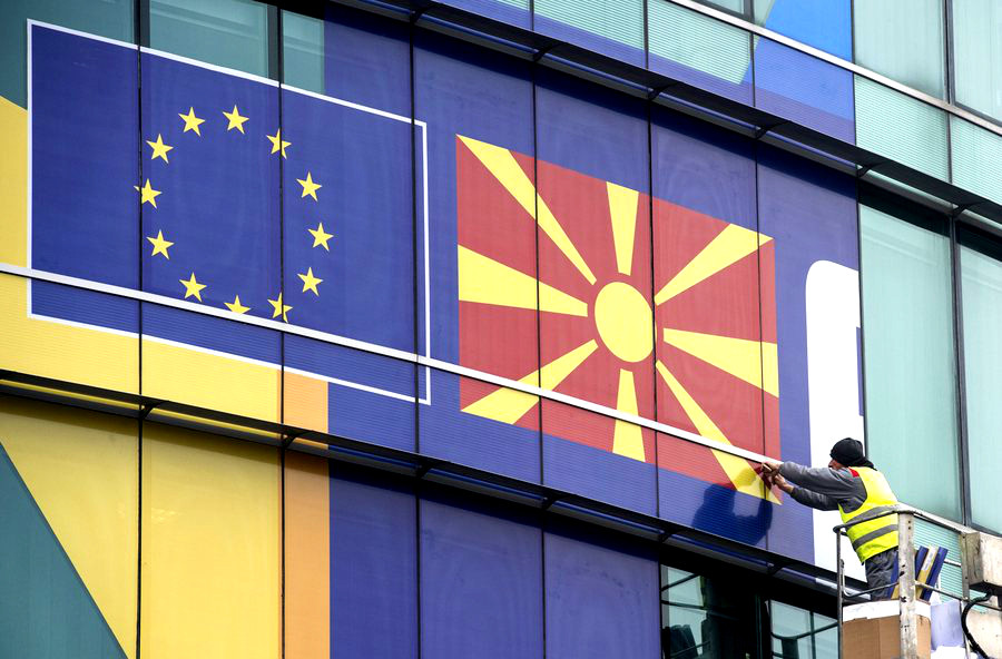 ΠΓΔΜ: Ψηφίστηκε η τροπολογία που ακυρώνει τον ισχυρισμό περί «μακεδονικής εθνότητας»