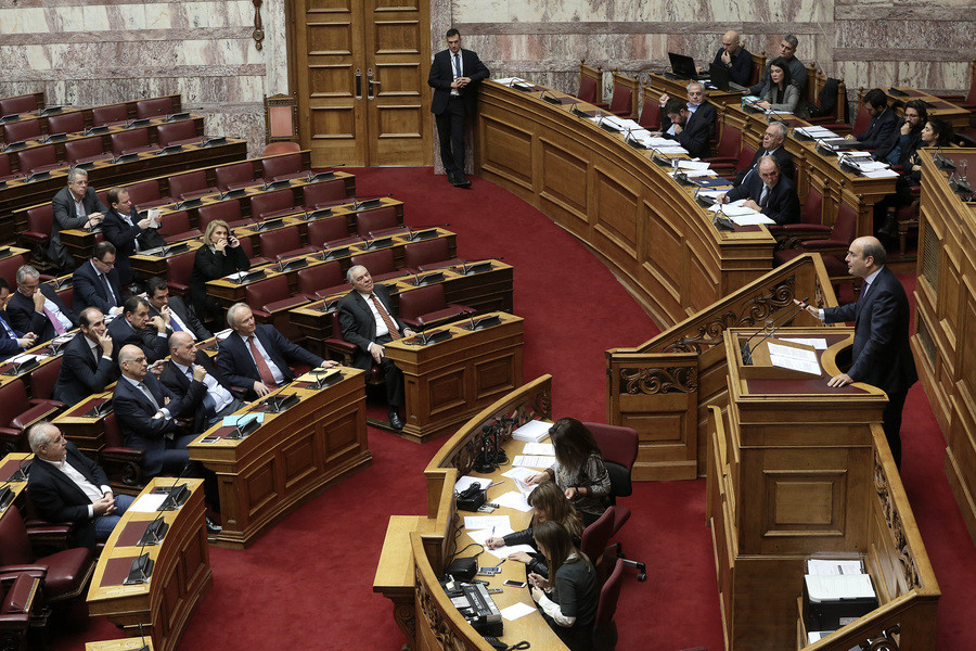 Σύγκρουση στη Βουλή με απειλές για ειδικό δικαστήριο σχετικά με τη ΔΕΠΑ