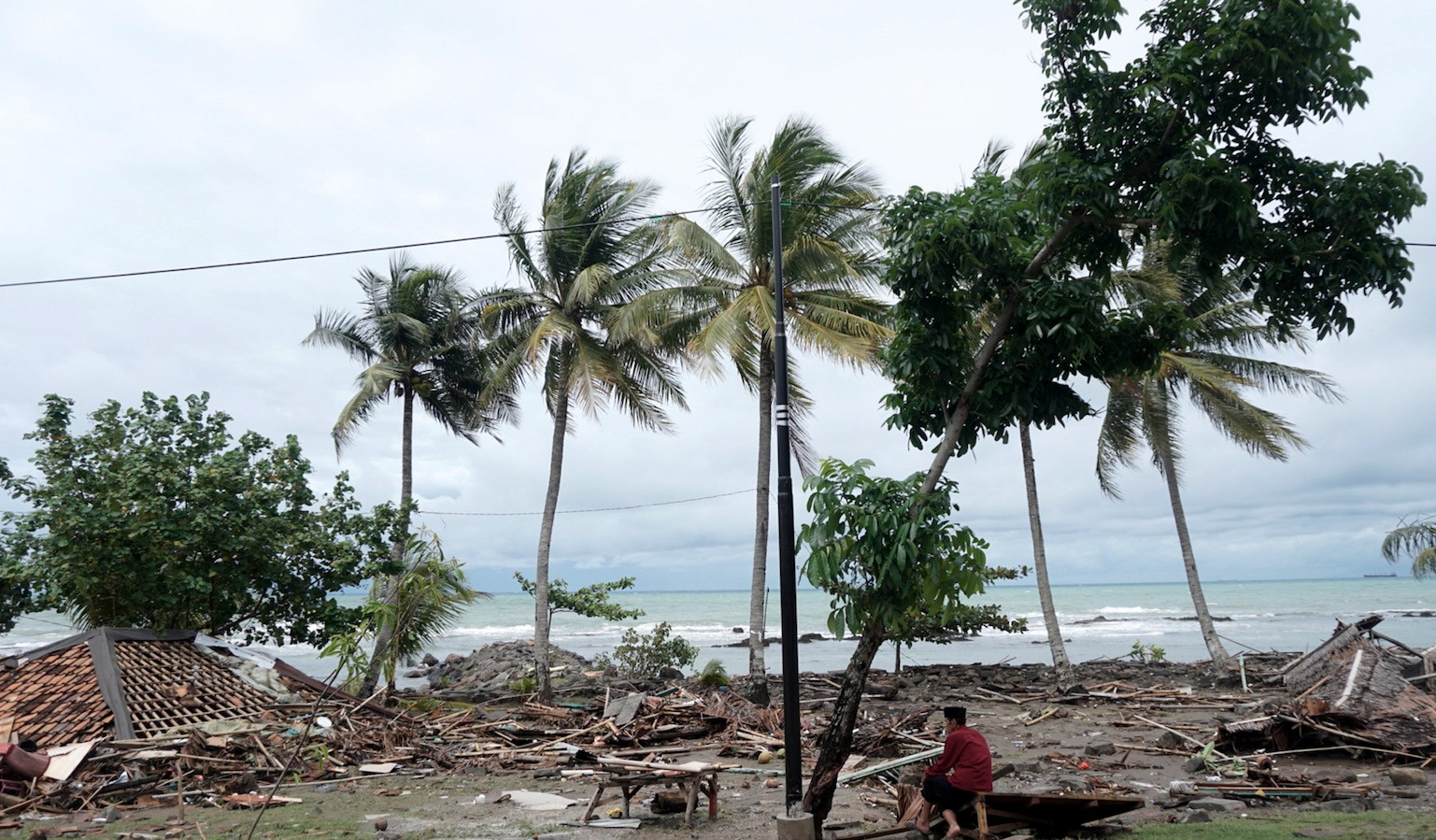 Τσουνάμι στην Ινδονησία: Πάνω από 200 οι νεκροί