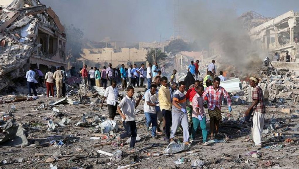 Δεκάδες νεκροί από επίθεση αυτοκτονίας στη Σομαλία