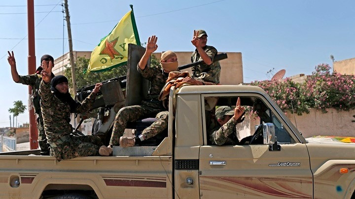 Η Δαμασκός ανακοίνωσε την αποχώρηση 400 Κούρδων μαχητών από την Μάνμπιτζ