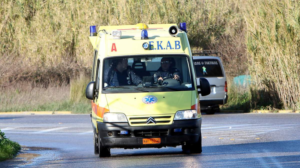 Ζάκυνθος: Καταπλακώθηκε από το φορτηγάκι του