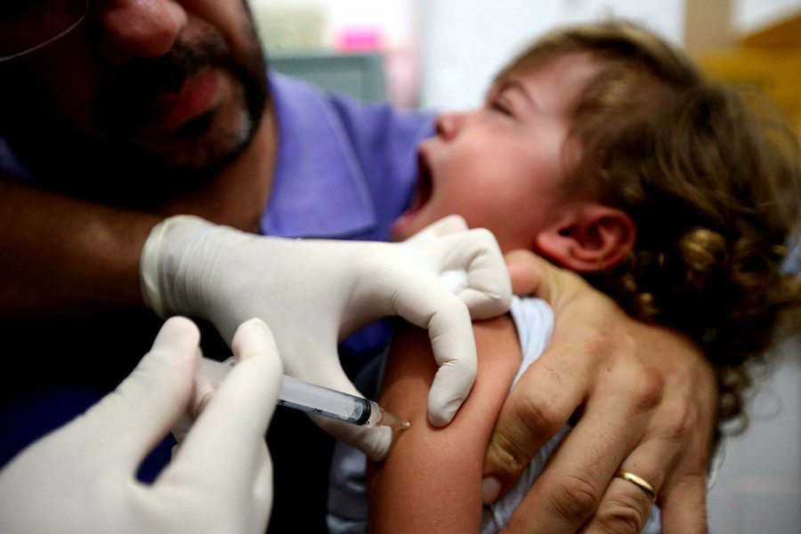 Εποχική γρίπη: Πόσο κινδυνεύουμε και πόσο σημαντικό είναι το εμβόλιο