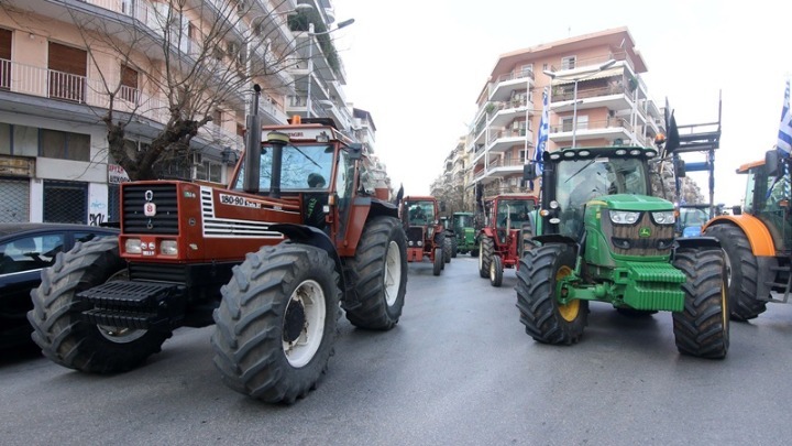 Μπήκαν στον Βόλο οι αγρότες