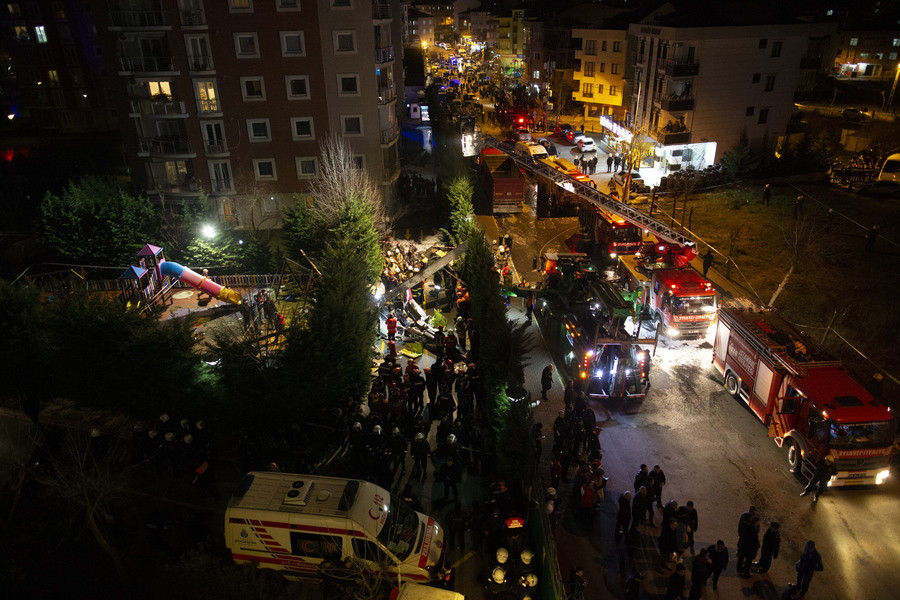 Τέσσερις νεκροί από συντριβή ελικοπτέρου στην Κωνσταντινούπολη