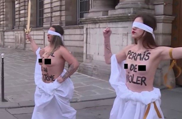 Γυμνόστηθες FEMEN διαδήλωσαν για την αλλαγή του νόμου για τους βιασμούς [Βίντεο]