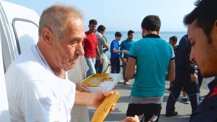 Πέθανε ο «φούρναρης της Κω» – Διένειμε καθημερινά ψωμιά σε εκατοντάδες πρόσφυγες