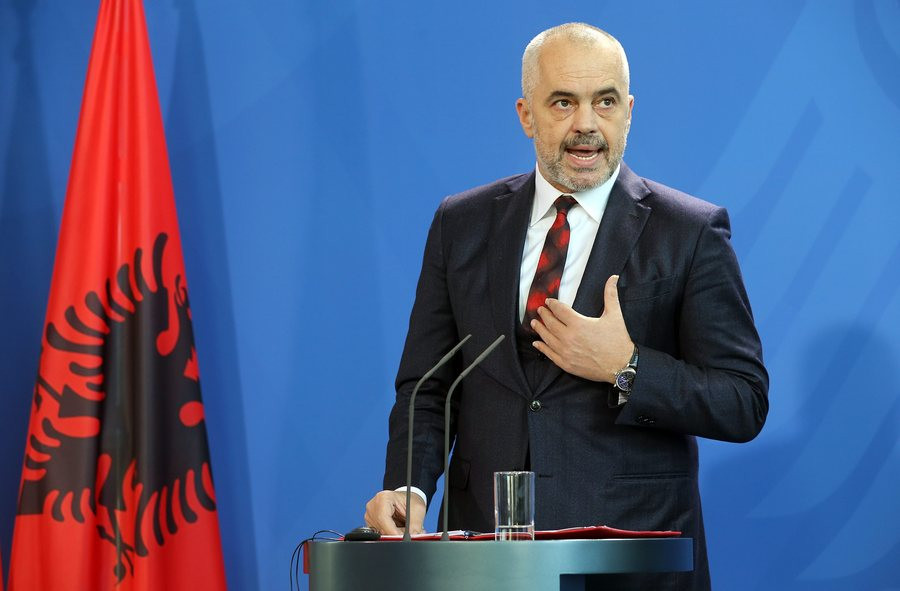 Αλβανία: Παραιτήθηκαν οι βουλευτές της αντιπολίτευσης