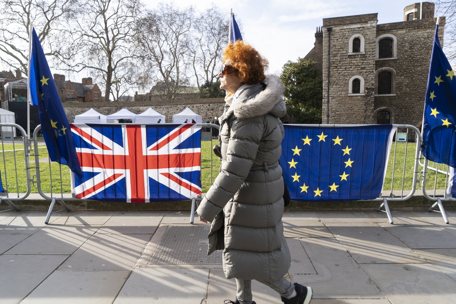 Παίρνει αναβολή για το 2021 το Brexit;