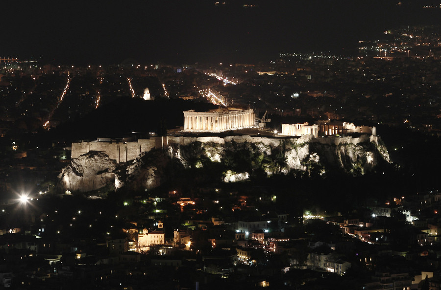 Αλλαγή του νομοθετικού πλαισίου για τα κτίρια περίξ της Ακρόπολης ζητά ο δήμος Αθηναίων