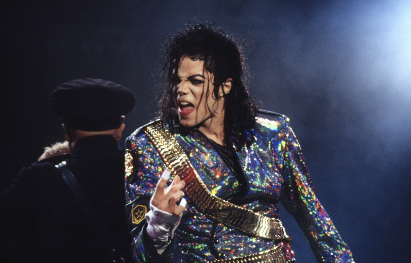 Νέες αποκαλύψεις: «Ο Μάικλ Τζάκσον μας κακοποίησε εκατοντάδες φορές»