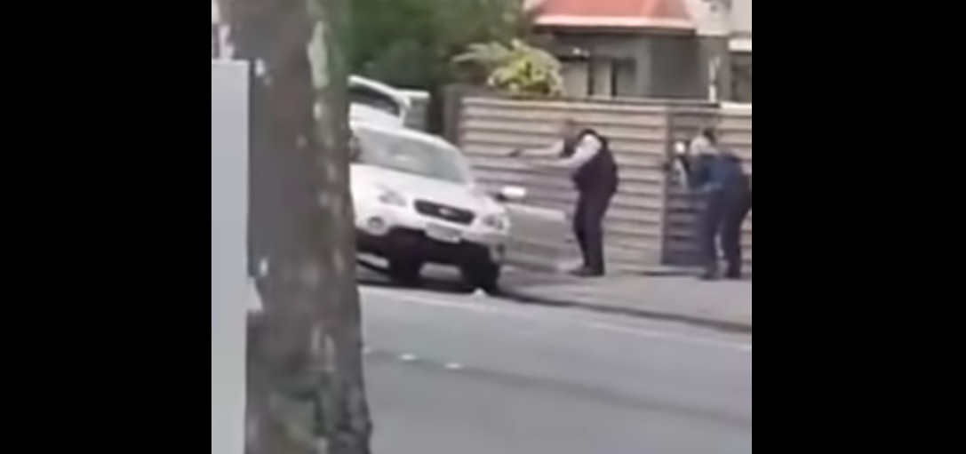 Σφαγή στη Νέα Ζηλανδία: Βίντεο – ντοκουμέντο από τη σύλληψη ενός εκ των δραστών