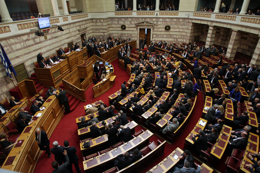 Βουλή: Στο «κόκκινο» η αντιπαράθεση για την κατάργηση ασυμβίβαστου βουλευτή – υποψήφιου ευρωβουλευτή