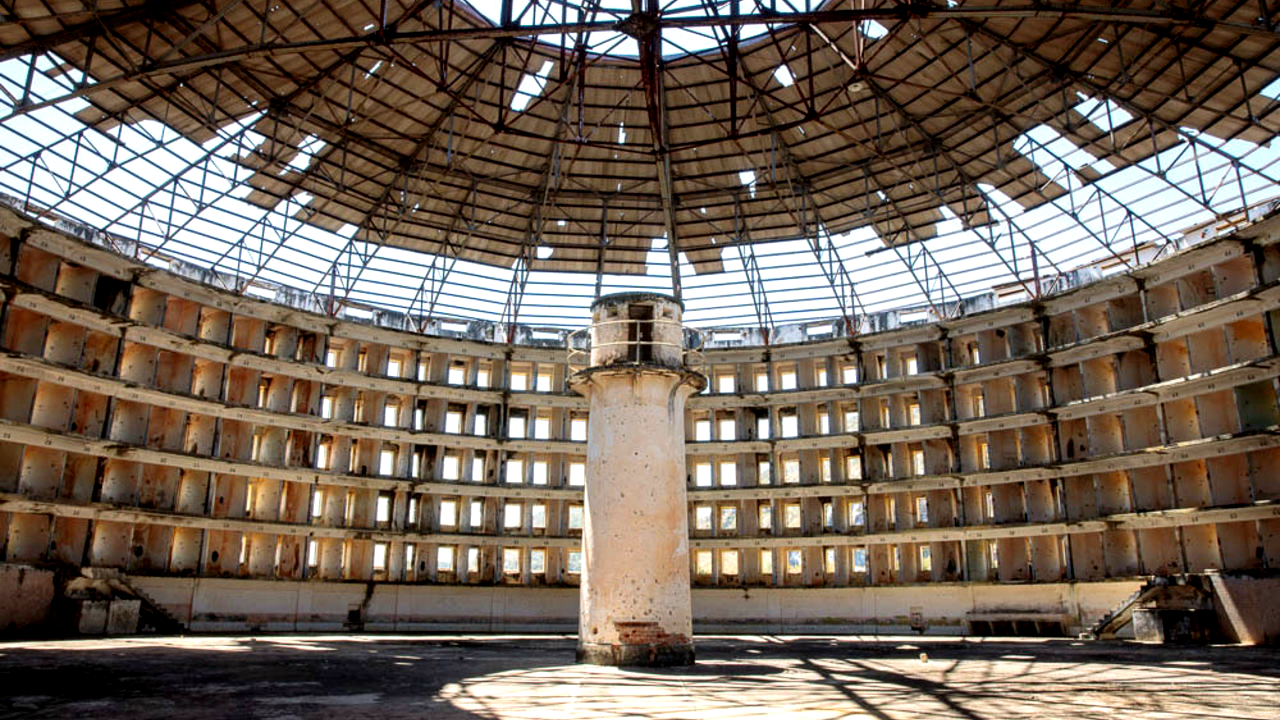 Panopticon: Μια φυλακή πρότυπο και οι σύγχρονες προεκτάσεις της