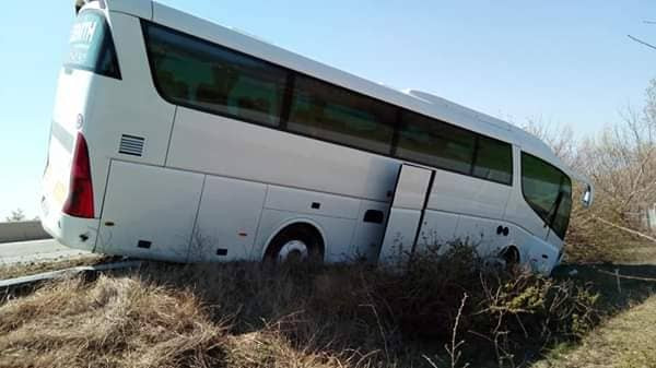 Κομοτηνή: Λεωφορείο έπεσε σε χαντάκι – Καλά στην υγεία τους όλοι οι επιβαίνοντες