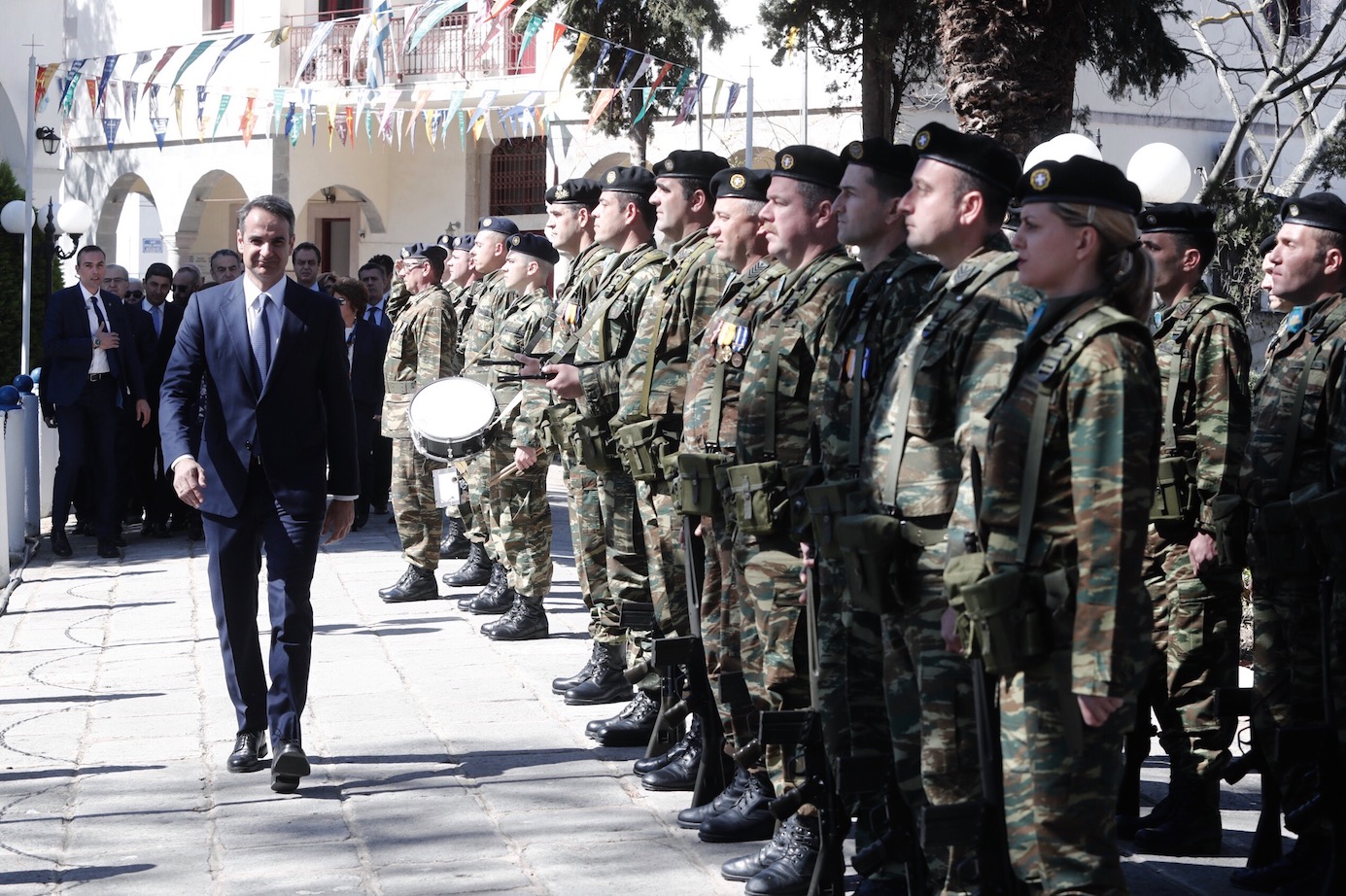 Μητσοτάκης: Να ξαναπιάσουμε το νήμα του υγιούς πατριωτισμού