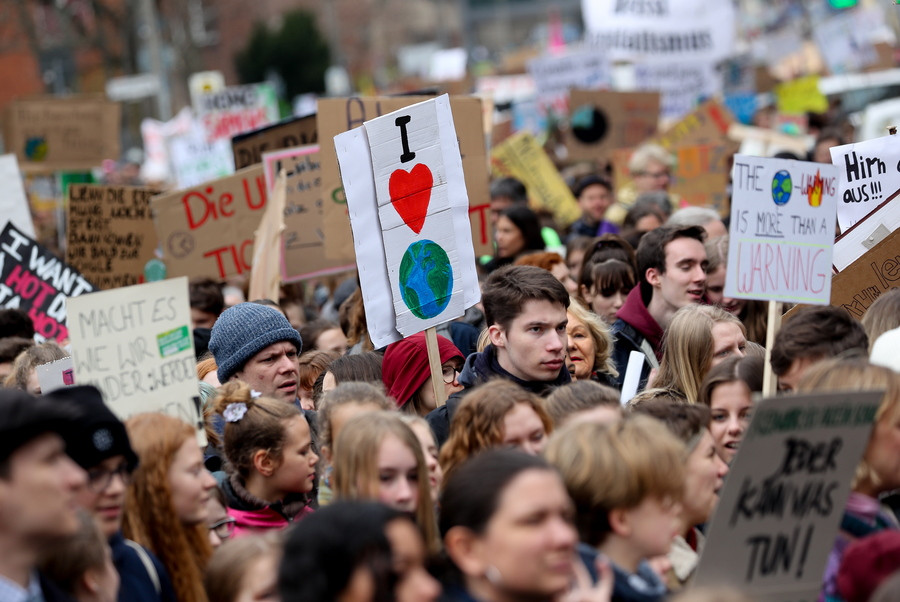 Τουλάχιστον 20.000 νέοι στους δρόμους του Βερολίνου για το κλίμα