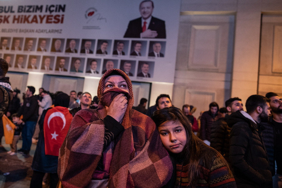 Τουρκία: Το «άνωθεν» τηλεφώνημα που διέκοψε τη μετάδοση των αποτελεσμάτων των εκλογών