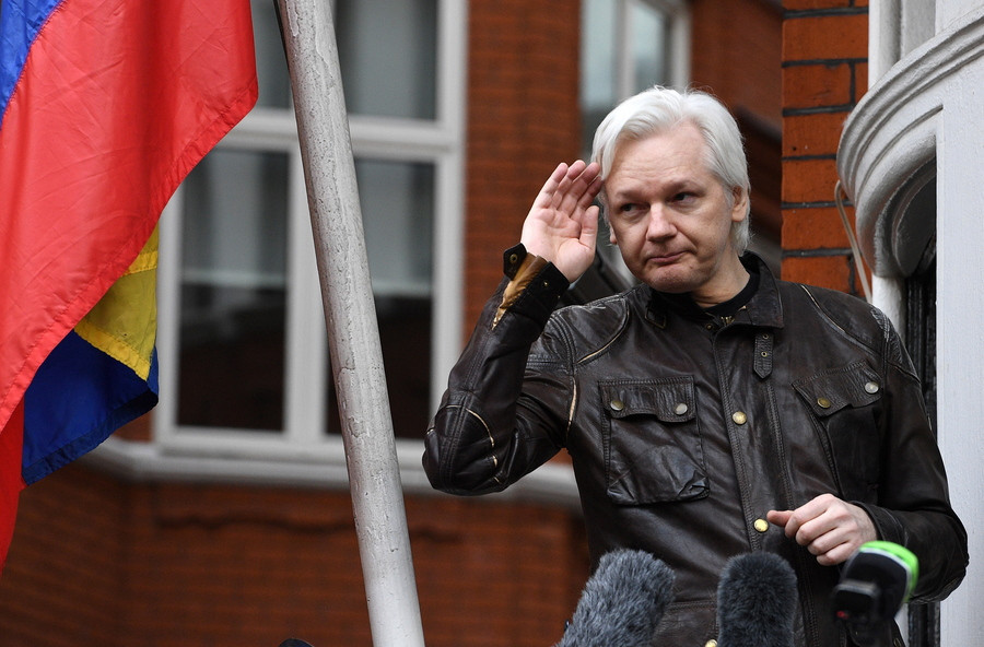 Wikileaks: Το Εκουαδόρ εκδίδει τον Ασάνζ στις βρετανικές αρχές