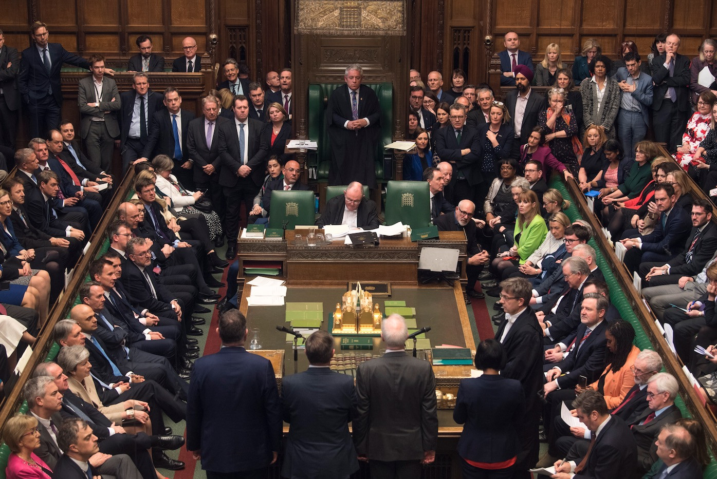 Το βρετανικό κοινοβούλιο είναι δέσμιο του λαού