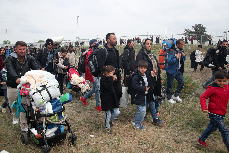 Φεύγουν οι πρόσφυγες από τα Διαβατά