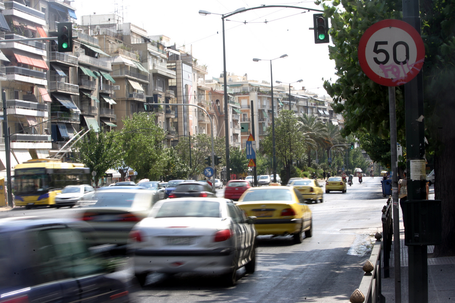 Πρόγραμμα έξυπνης στάθμευσης μέσω κινητού στην Αθήνα