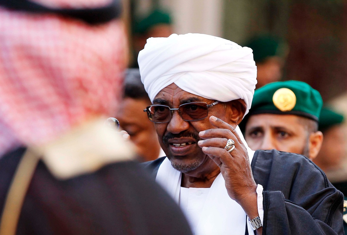 Ο πρόεδρος του Σουδάν φεύγει, ο στρατός έρχεται;