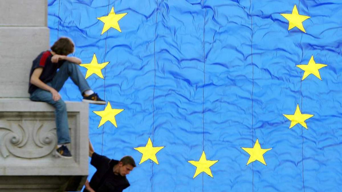 Politico: Οι αναποφάσιστοι θα καθορίσουν την έκβαση των ευρωπαϊκών εκλογών