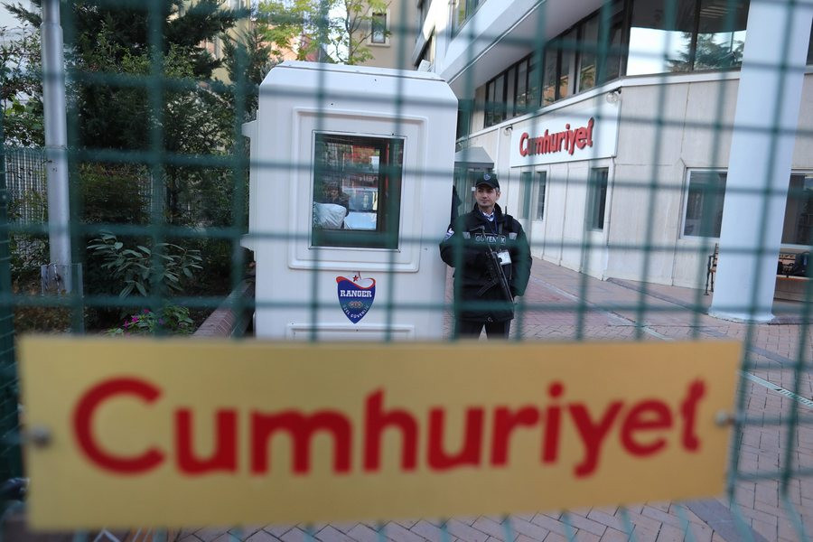 Τουρκία: Στη φυλακή έξι στελέχη της Cumhuriyet
