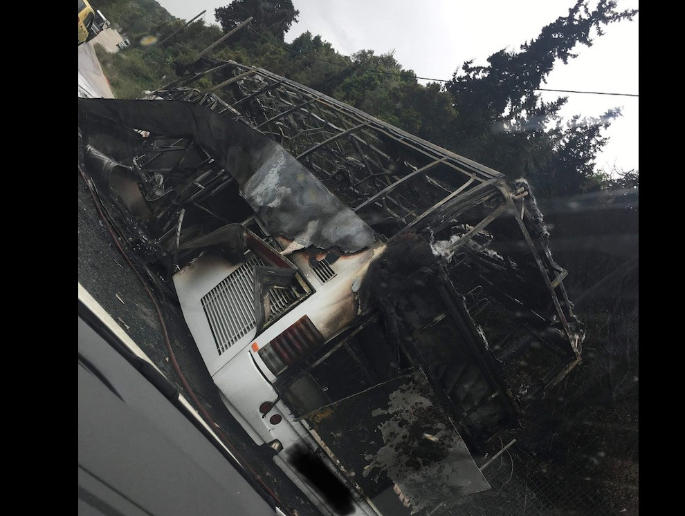 Φωτιά σε τουριστικό λεωφορείο – Δεν υπάρχουν τραυματίες