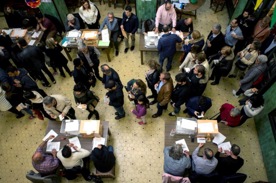 Αυξημένη η συμμετοχή στις ισπανικές εκλογές